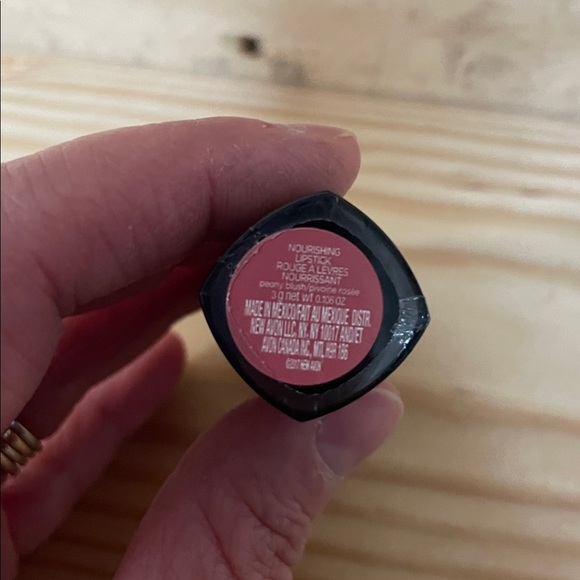 Avon True Color Nourishing Lipstick-Peony Blush - Picture 4 of 4